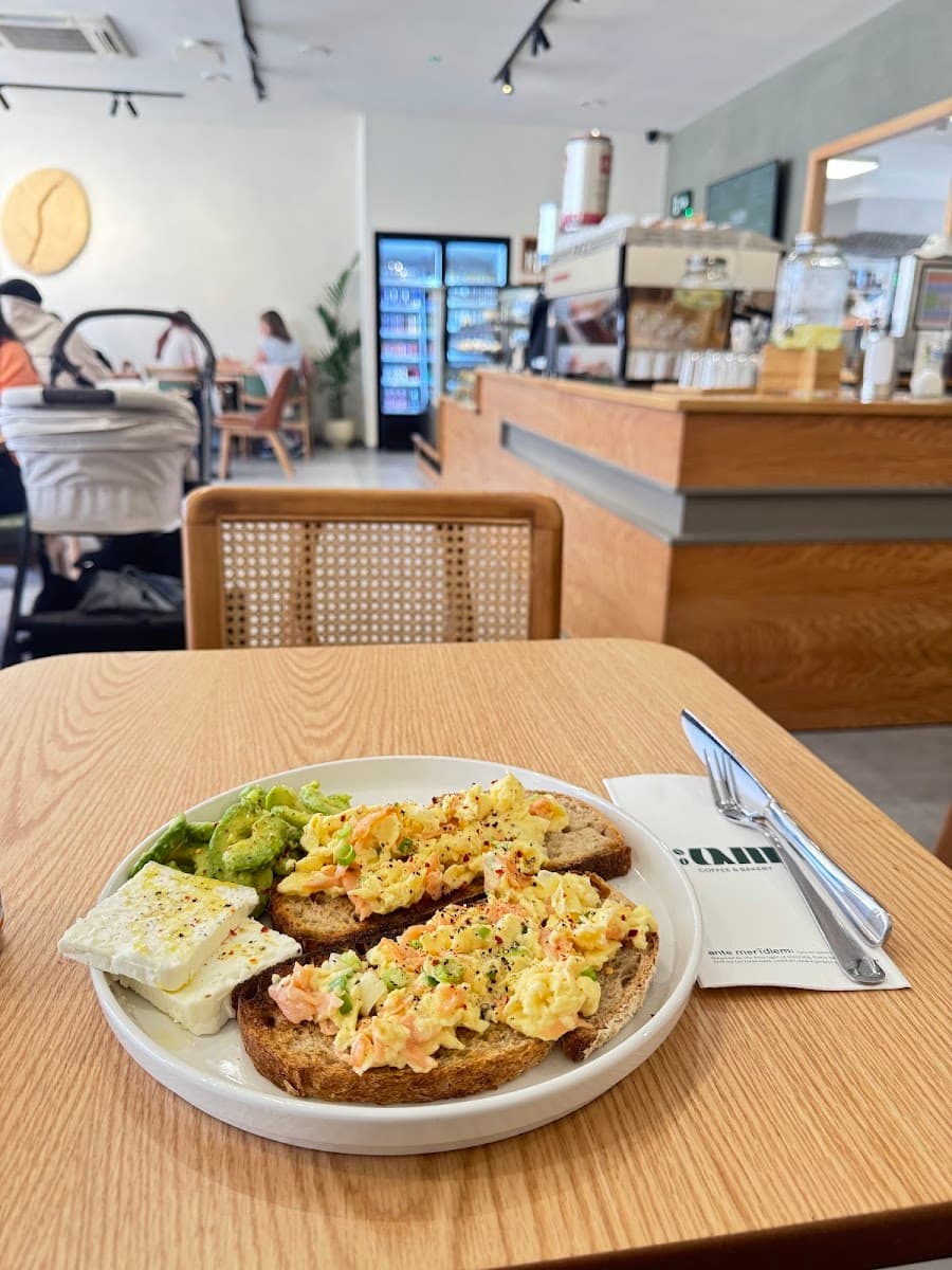 AM Coffee & Bakery