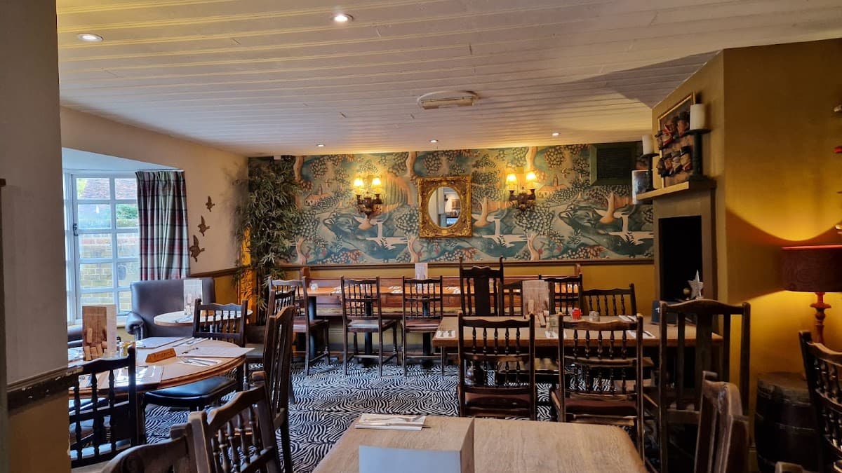 The Three Horseshoes