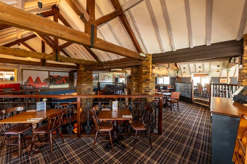 Newnham Court Inn
