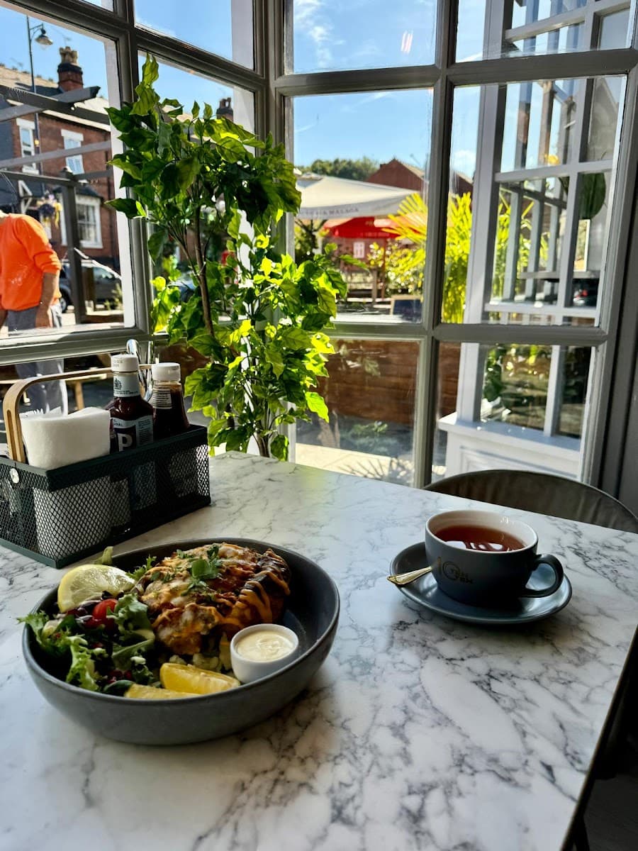 TenTen Café & Restaurant