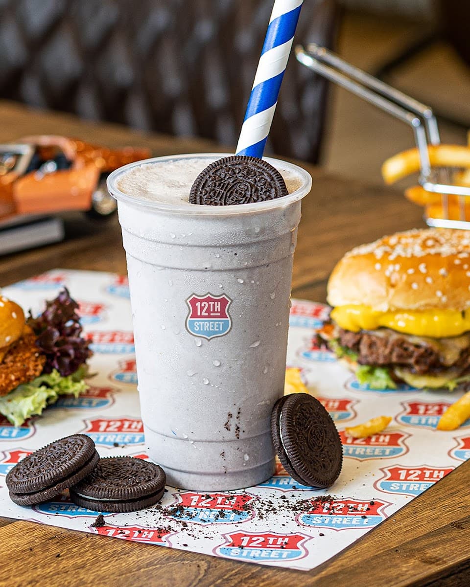 12th Street burgers & shakes