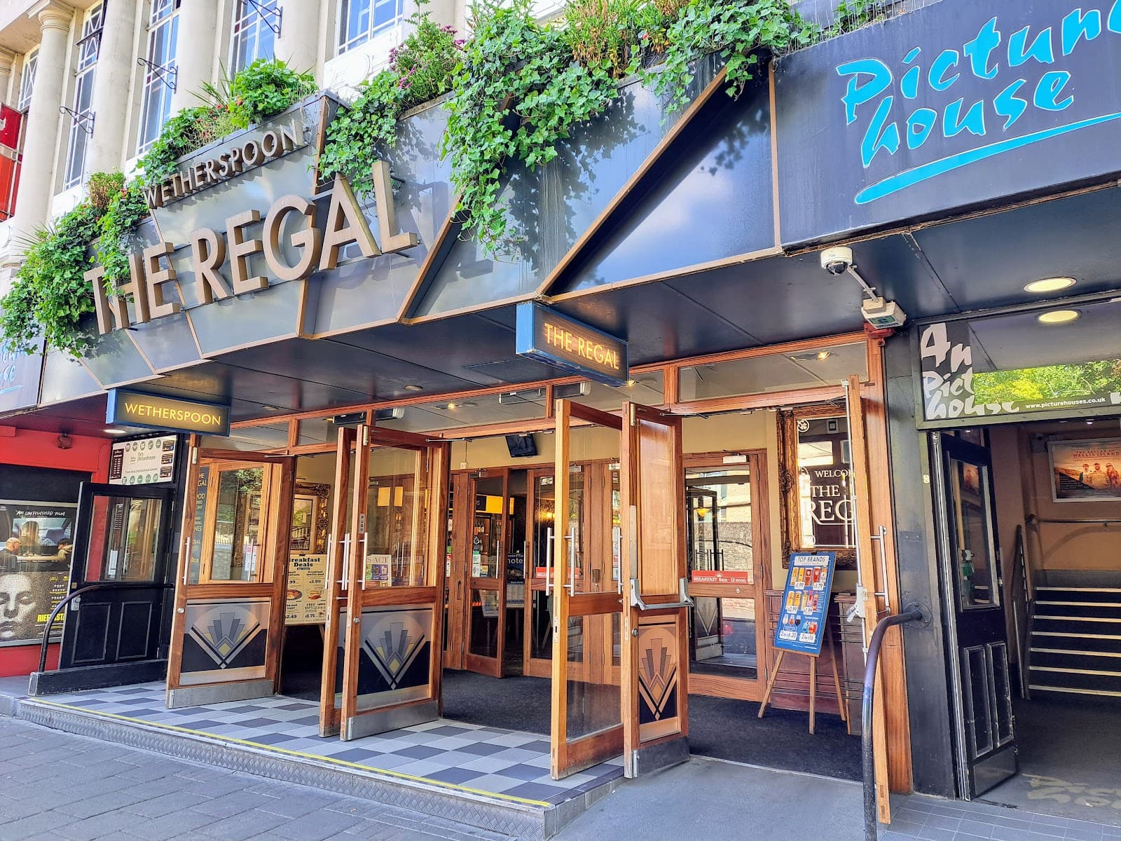 The Regal - JD Wetherspoon