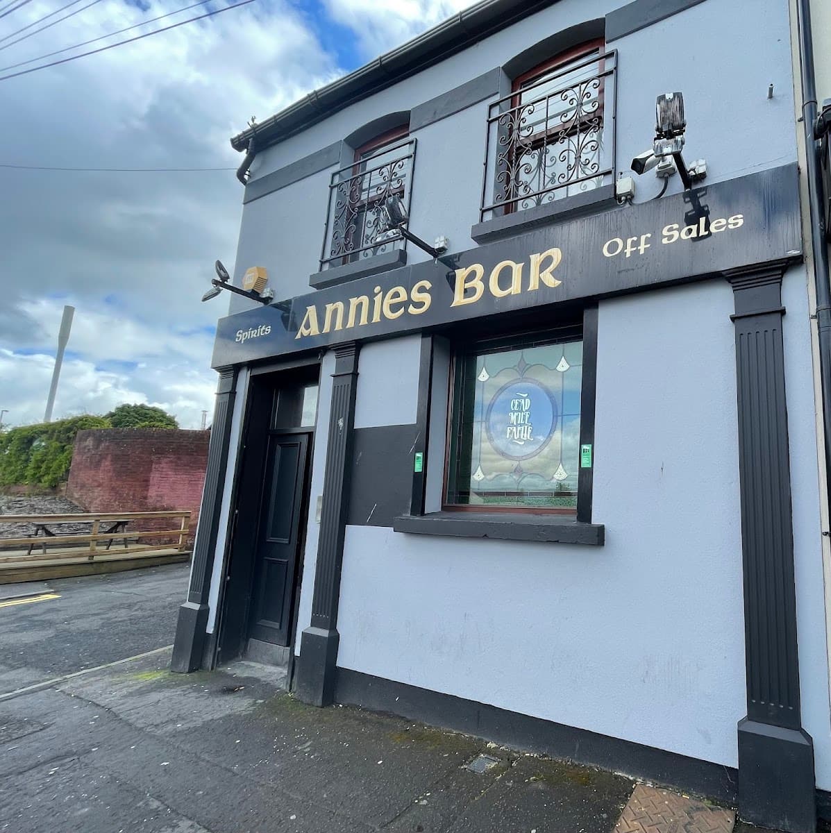 Annies Bar