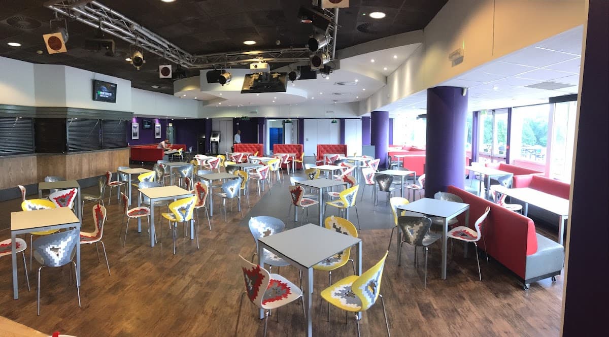 Mojos Bar and Kitchen