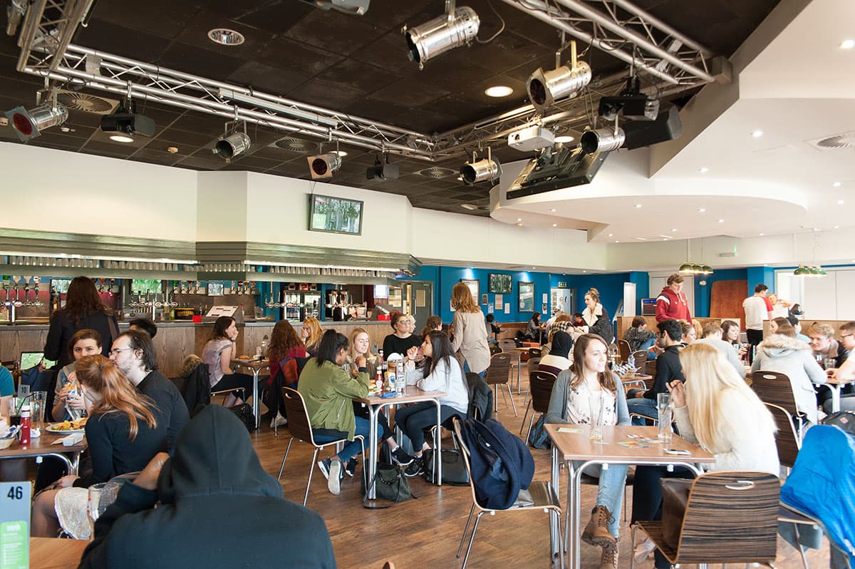 Mojos Bar and Kitchen