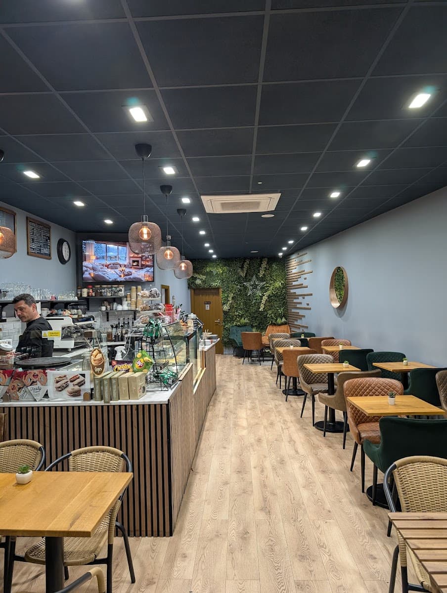 J Ram Cafe-Patisserie