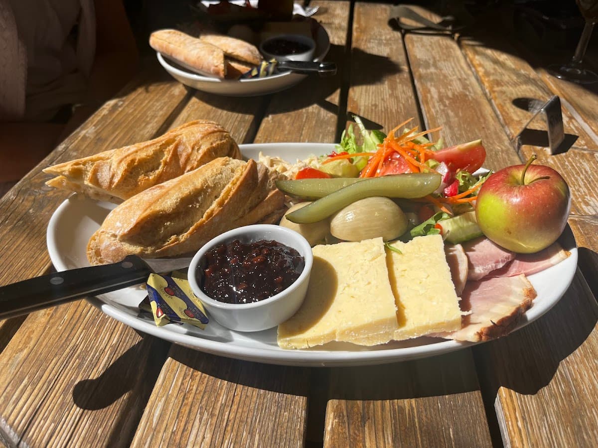 The Greets Inn