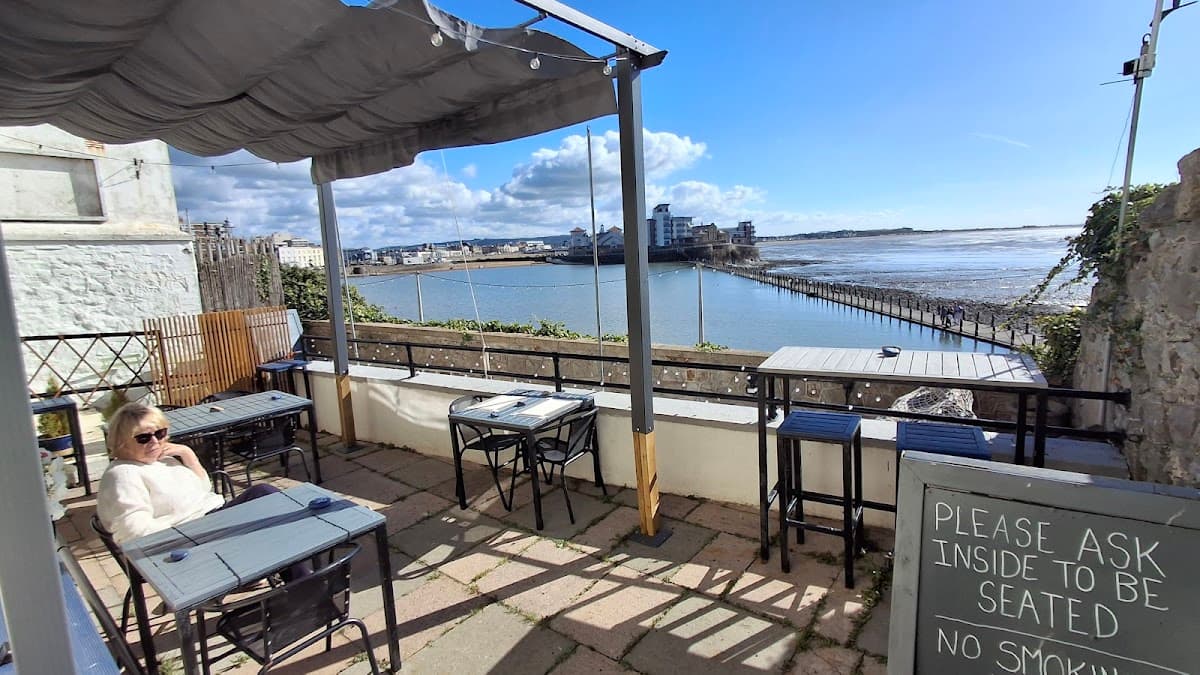 Driftwood Restaurant & Wine Bar