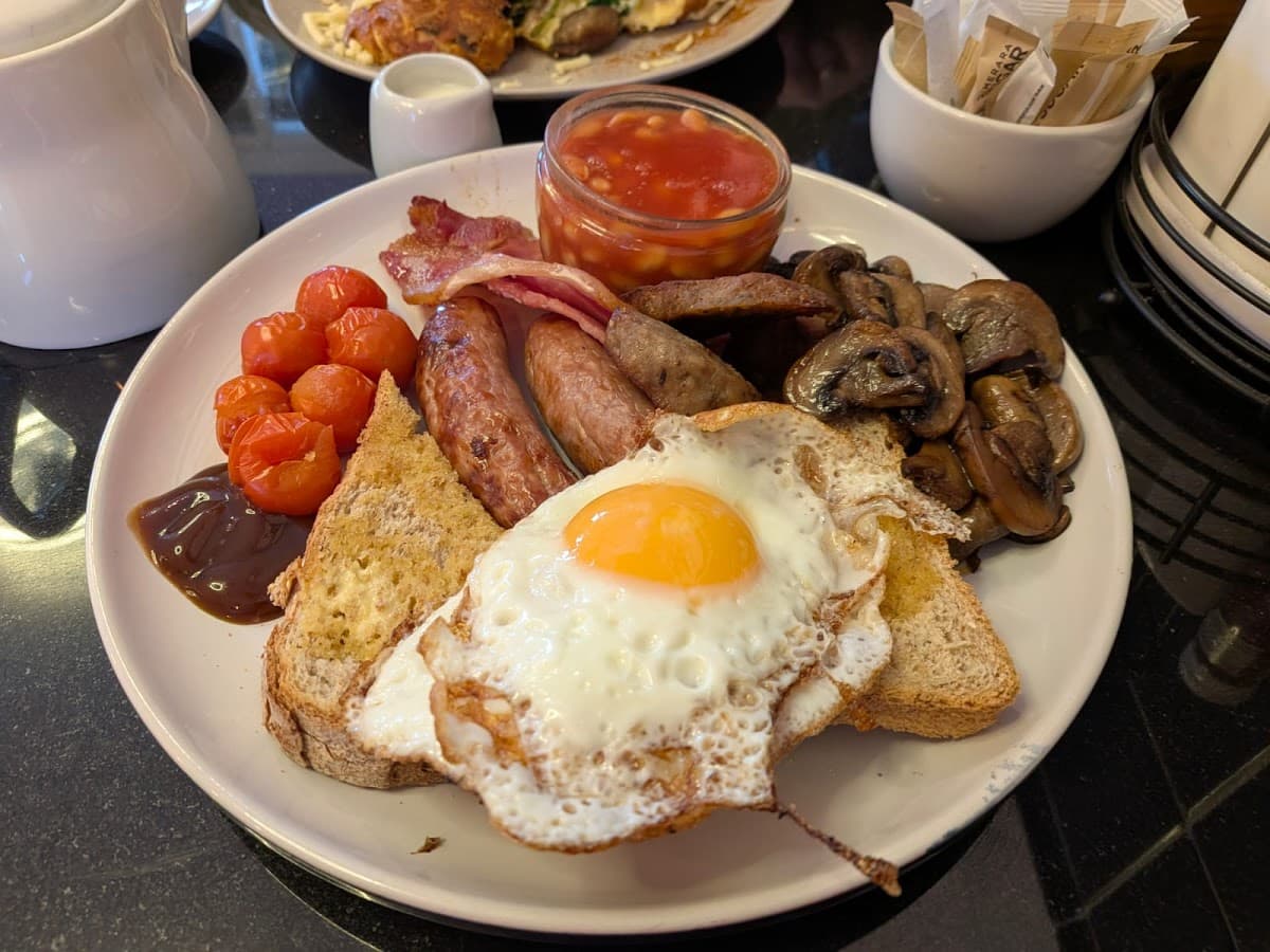 Hellys Bistro