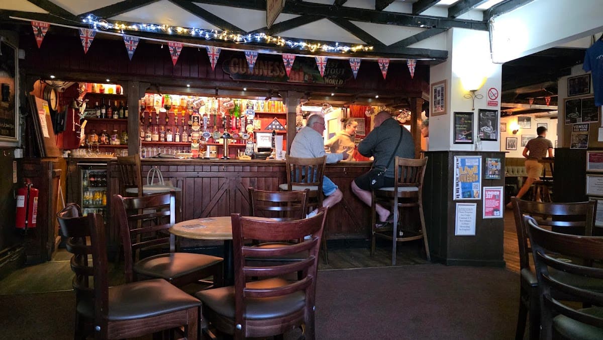 Somerset Arms
