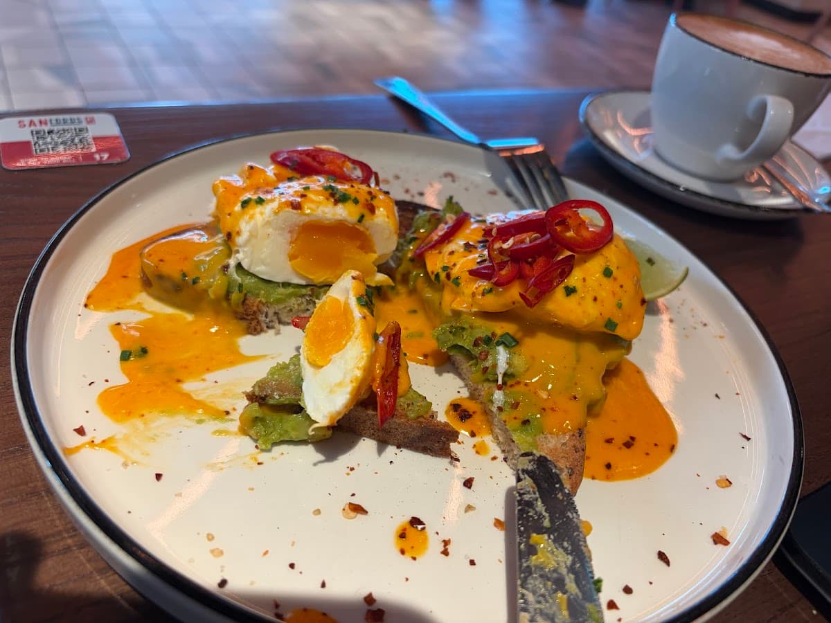 Sanfords American Diner - Luton Airport