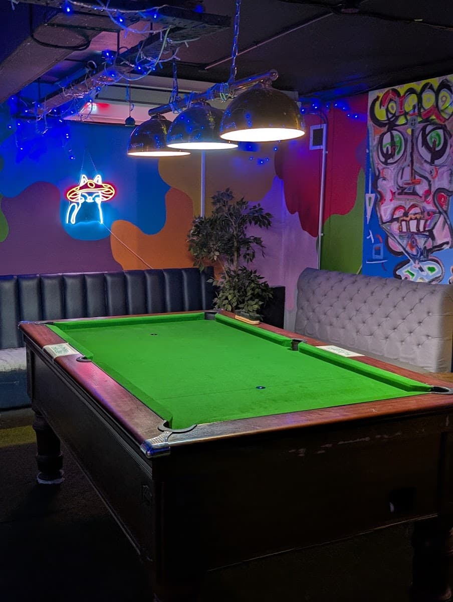 Putt Putt Karaoke Bar
