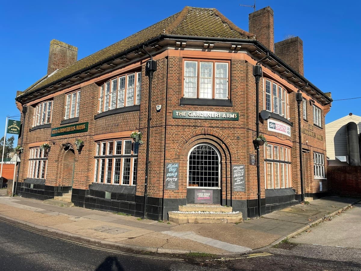The Gardeners Arms Pub Ipswich - Drinks, Live Music & Sports