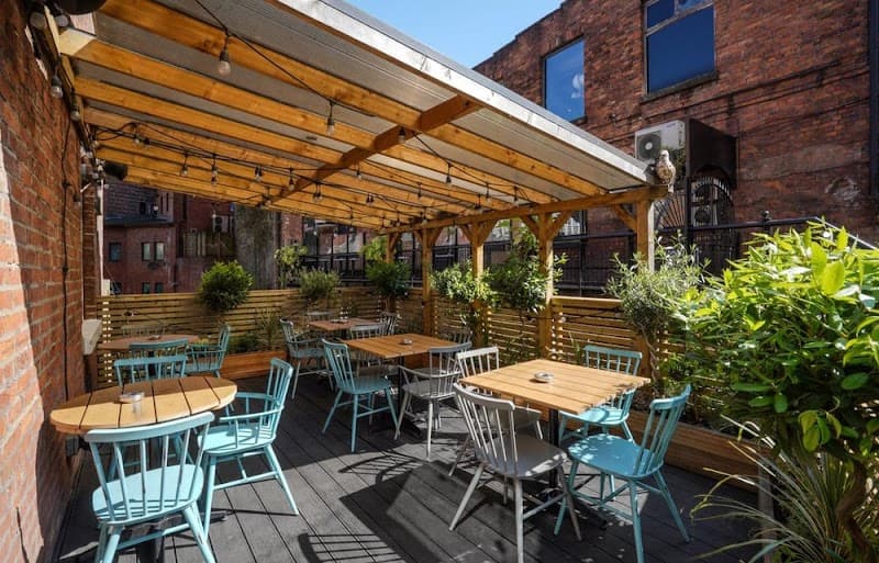 Lass O'Gowrie Manchester