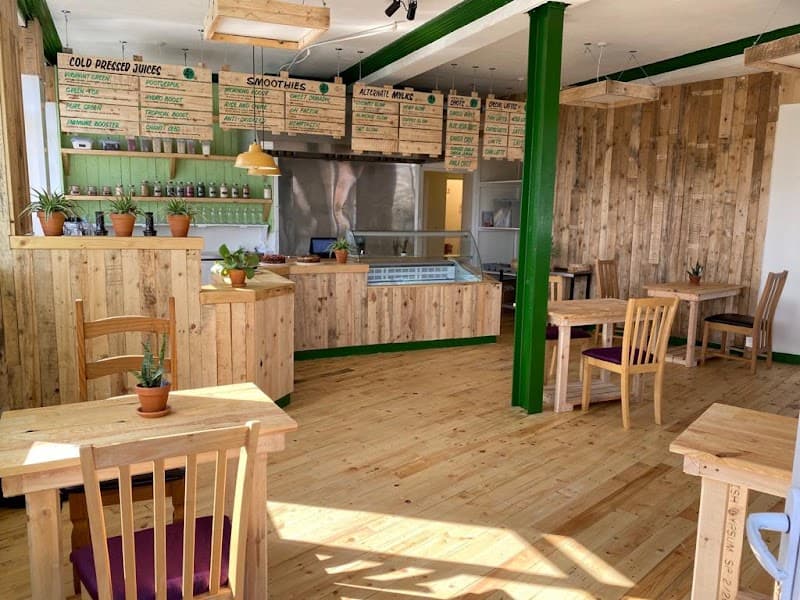 Earthlings - The healing Cafe