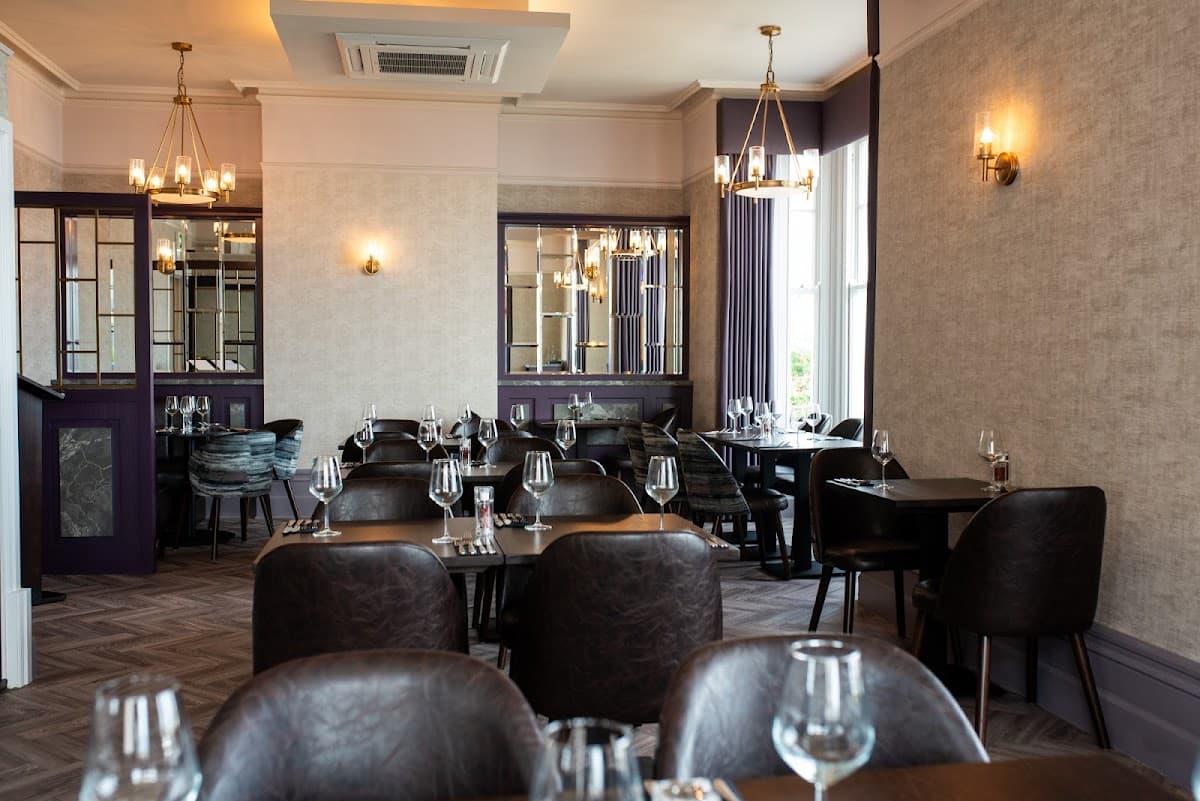 1890 Restaurant & Bar
