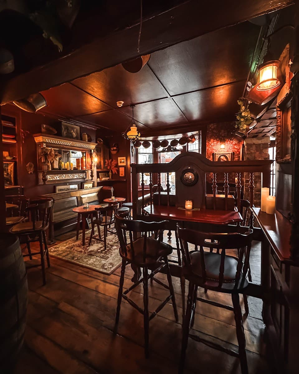 White Hart Pub