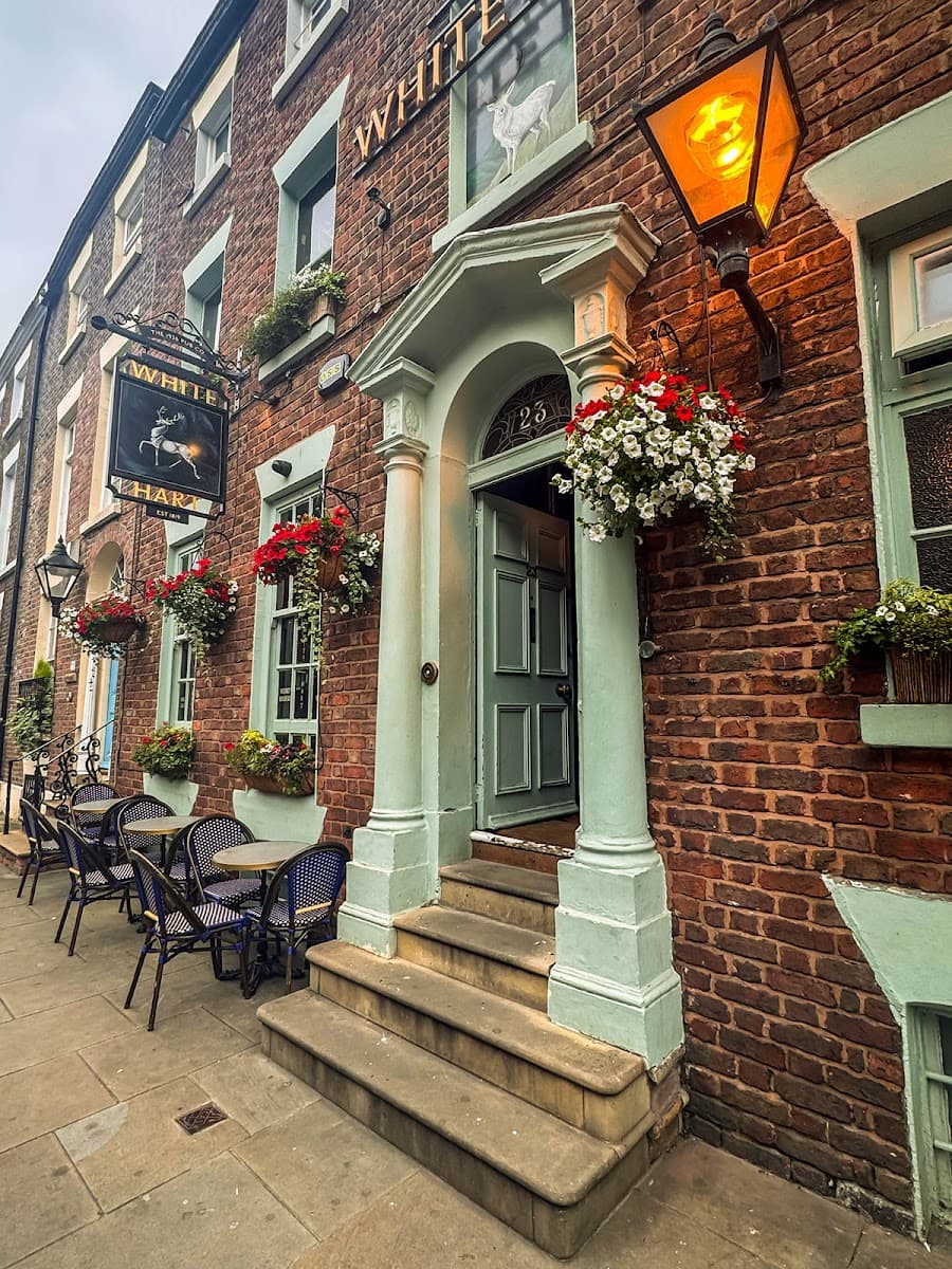 White Hart Pub