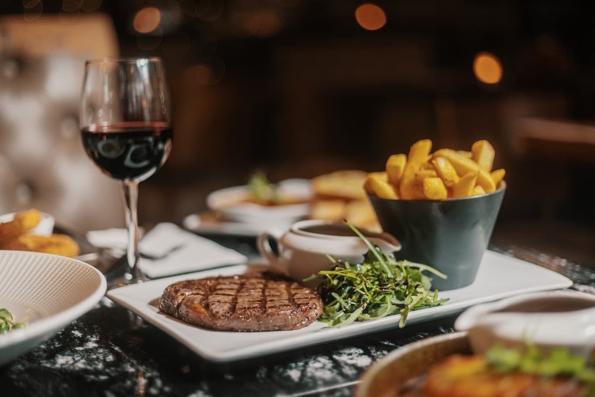 D'vine Restaurant & Social Bar