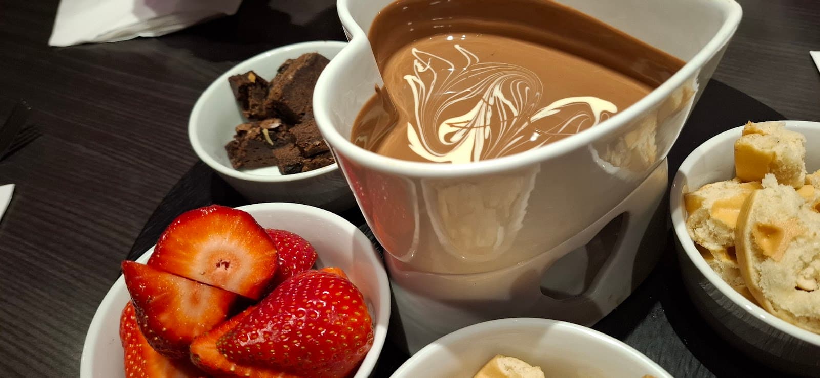 Treatz Desserts Swansea