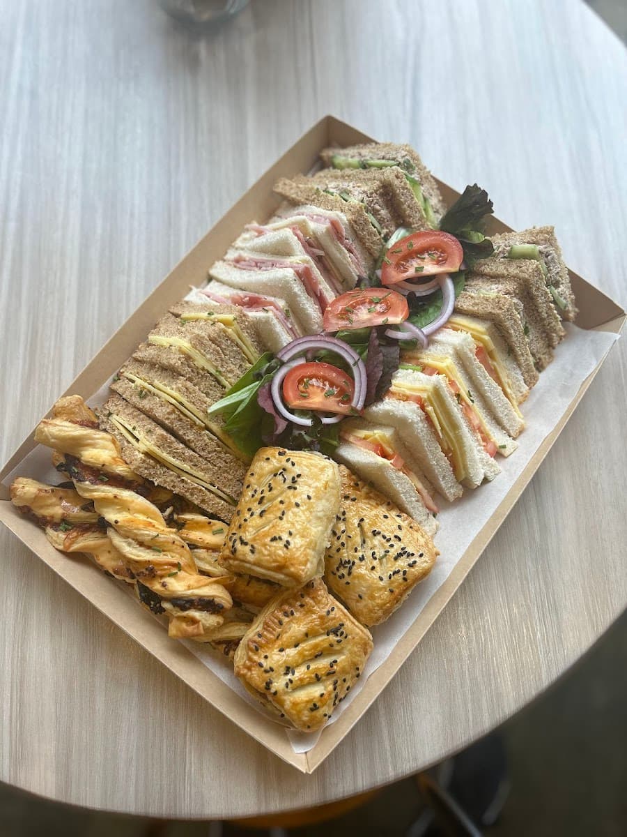 Deli Café