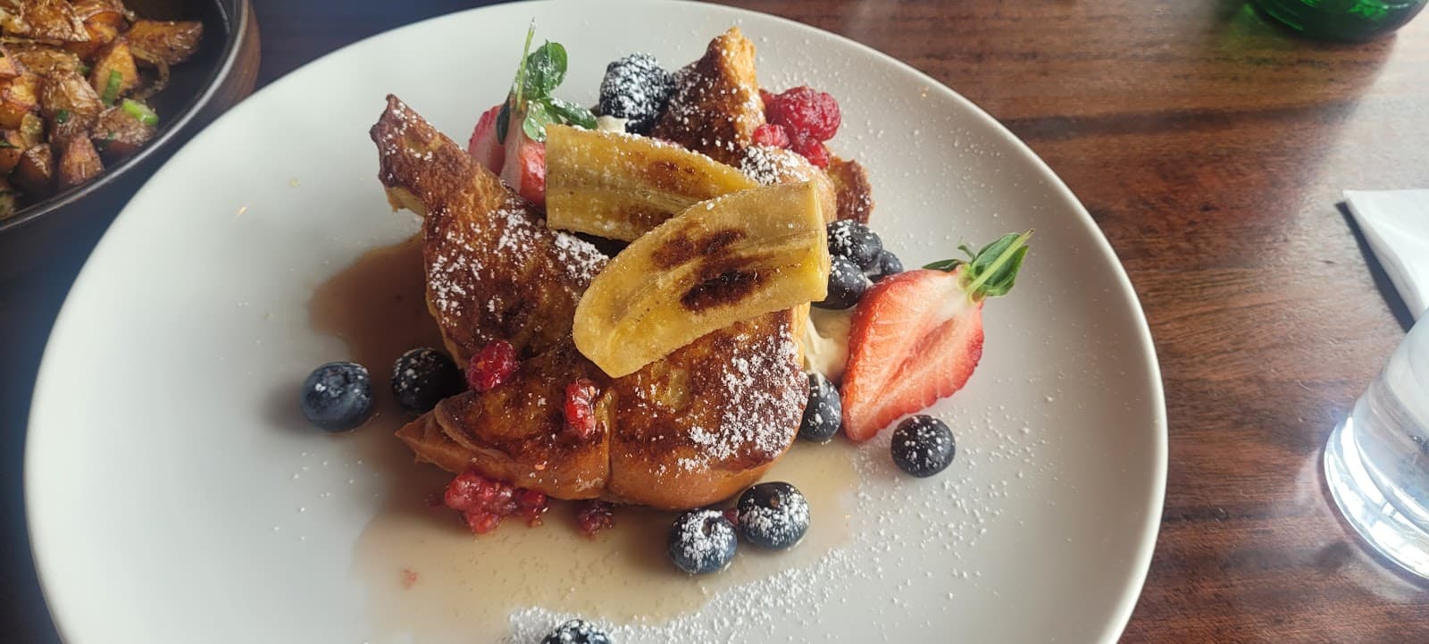 Ryleigh's Rooftop Steakhouse