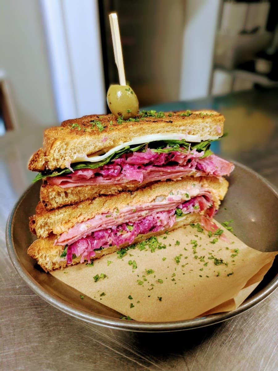 Finch Bar & Eatery
