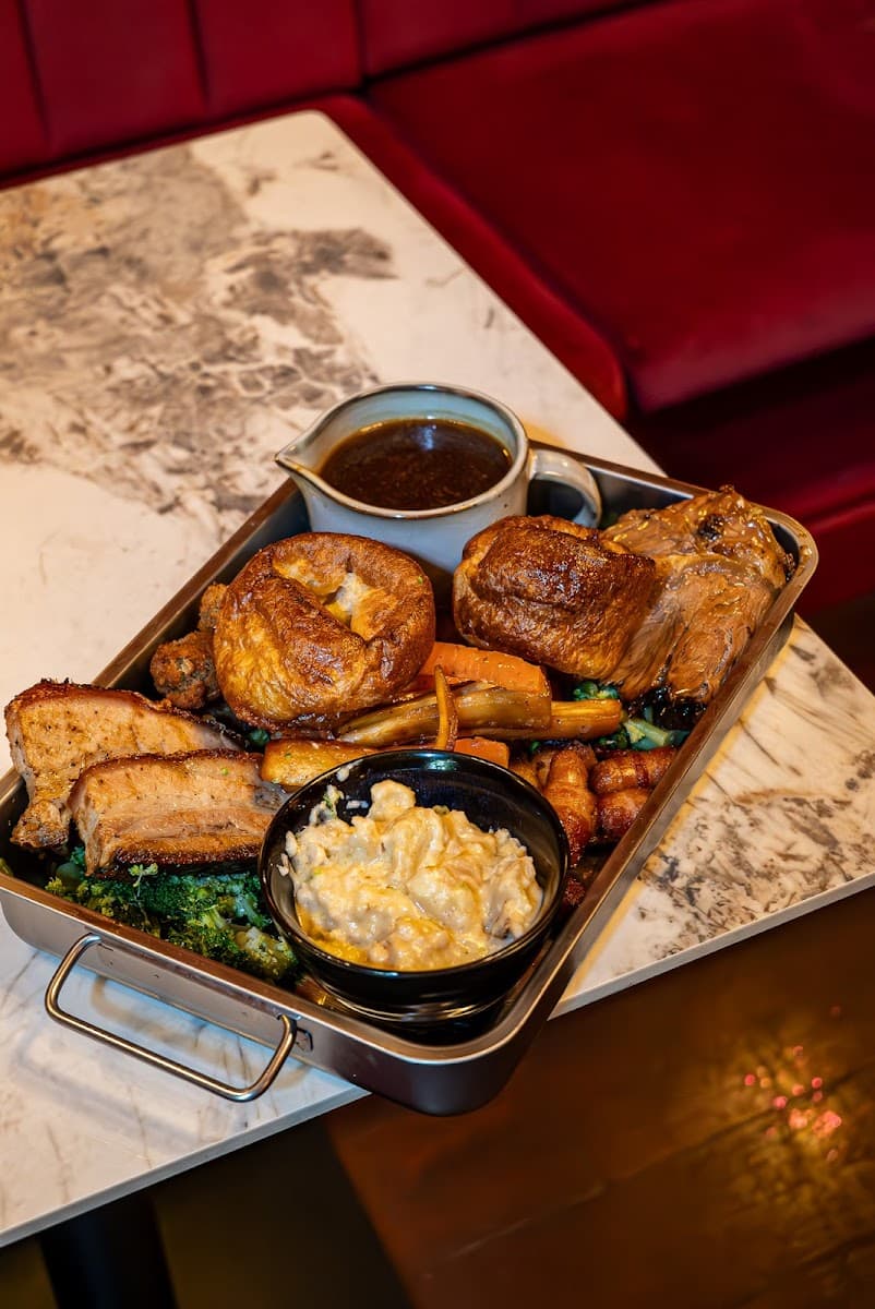 Oliver's Bar & Kitchen