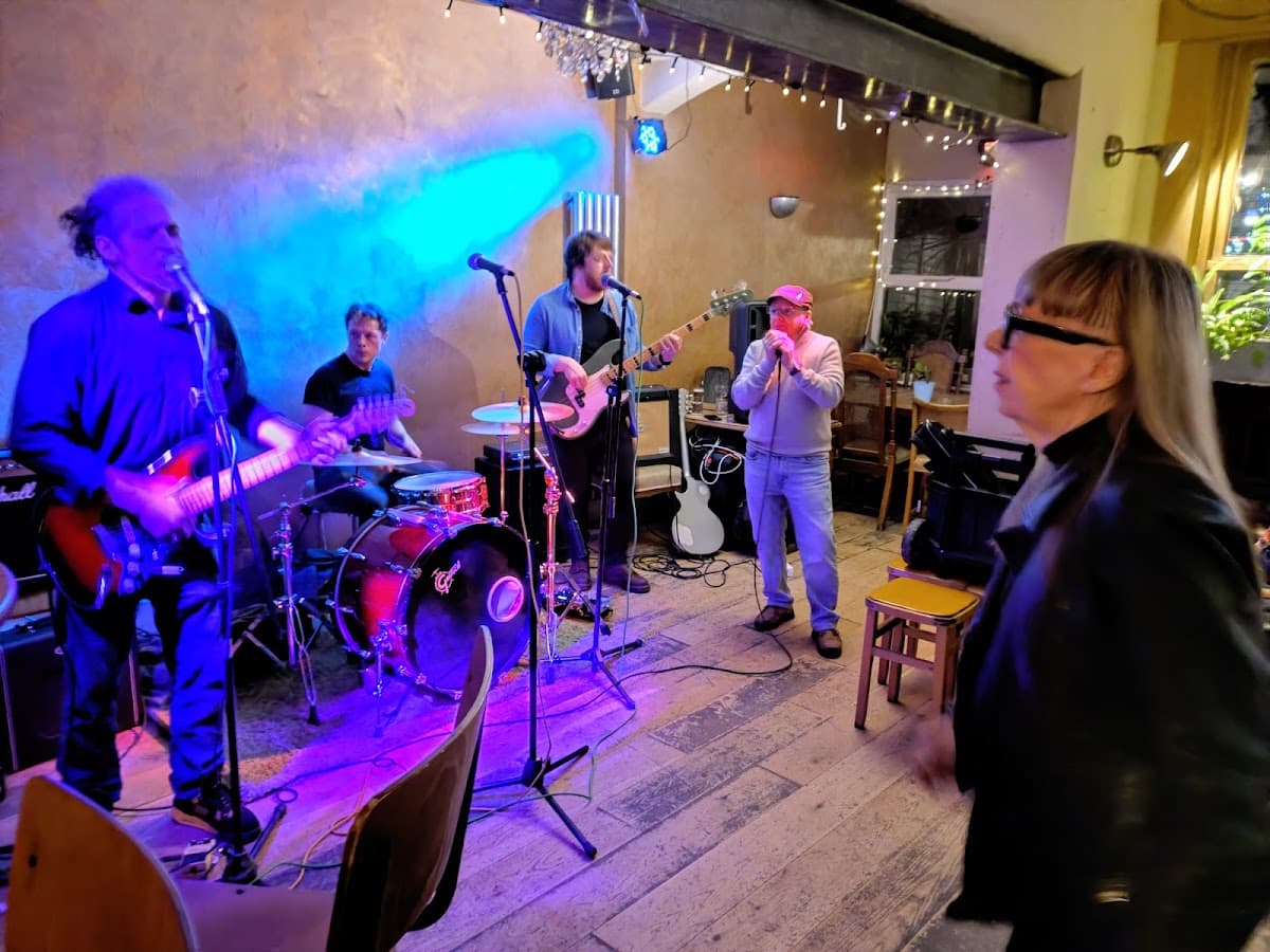 Fletchers Bar and Eatery