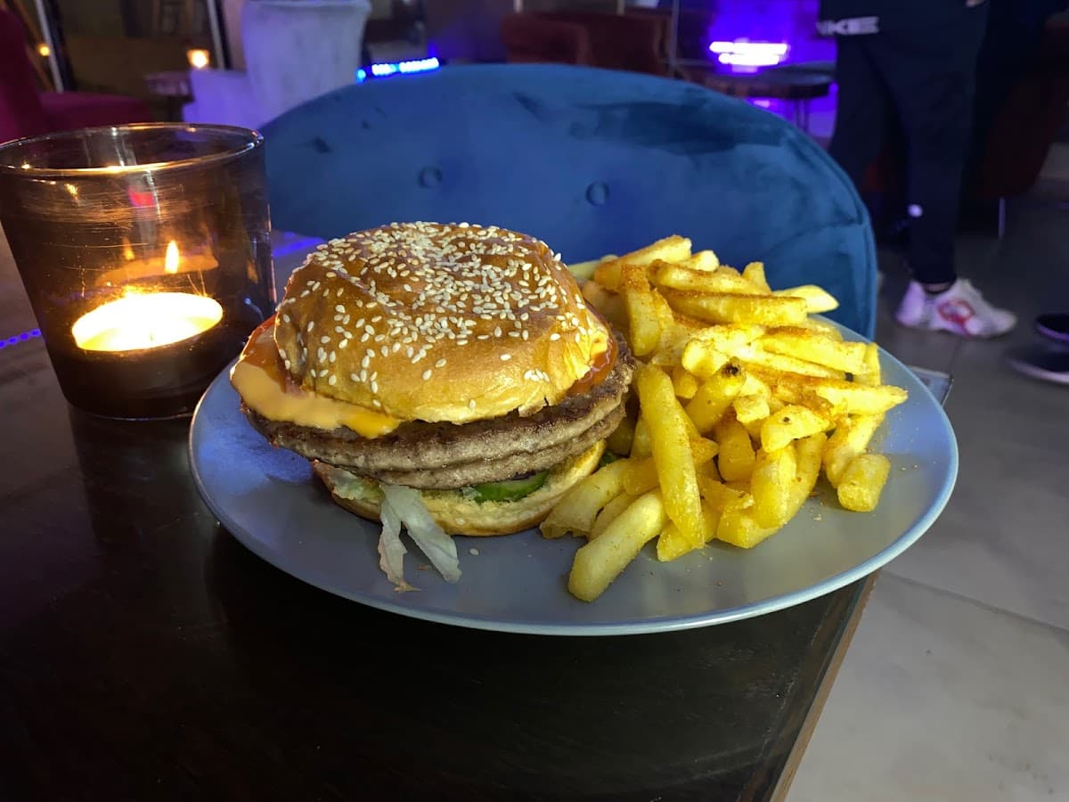 RendezVu Cafe & Shisha Lounge