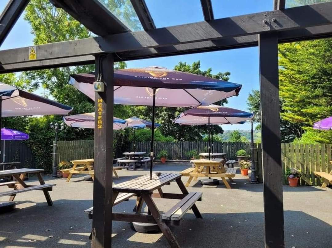 Menai Hotel & Bar