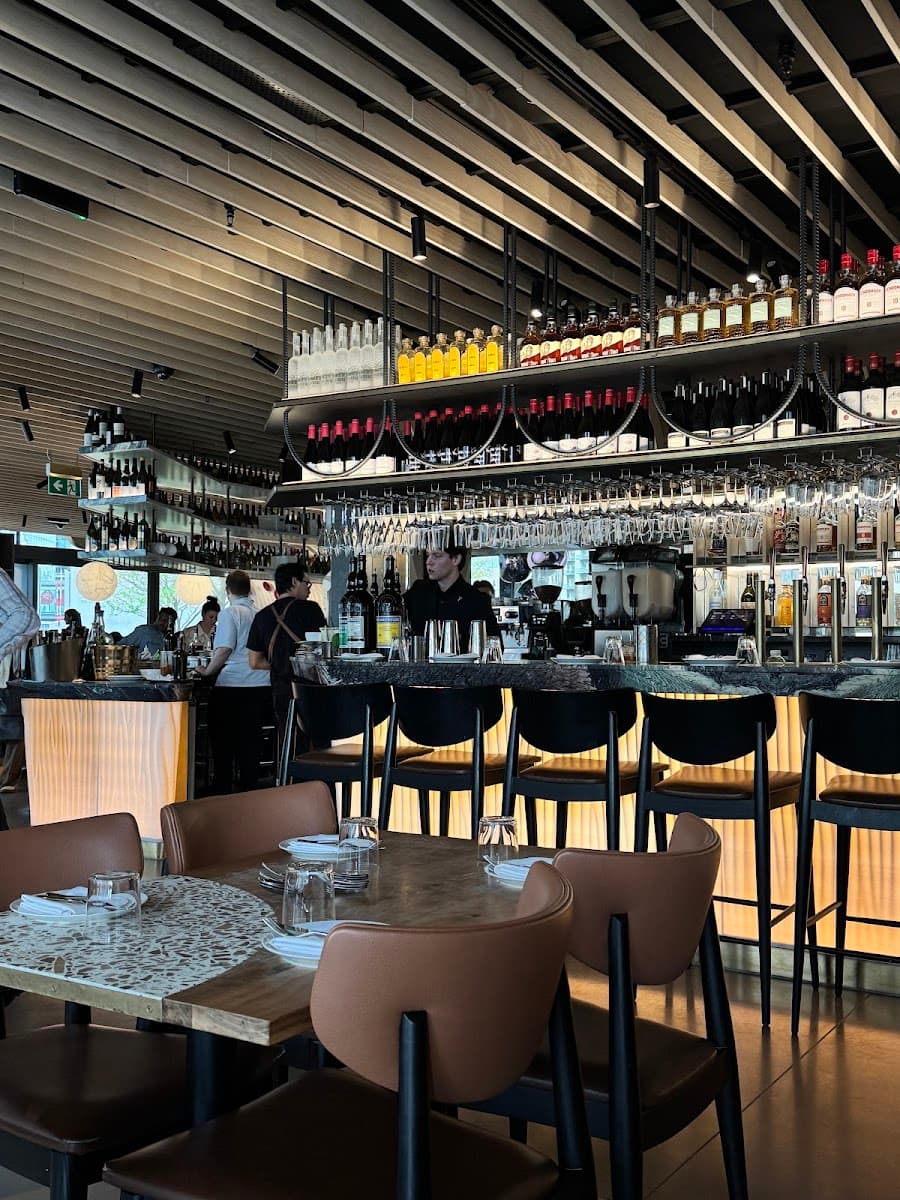 Roe - Canary Wharf