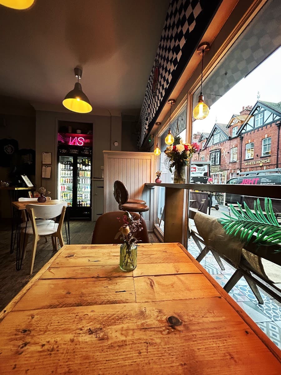North South - Cafe & Bar