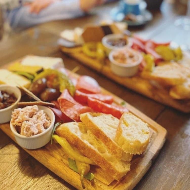 North South - Cafe & Bar