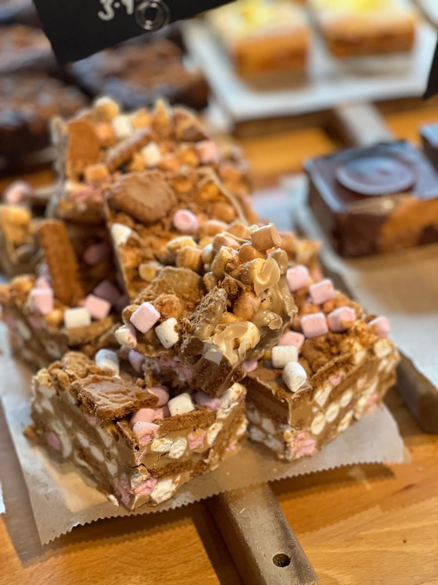 The Artisan Cakery - Coffee Shop
