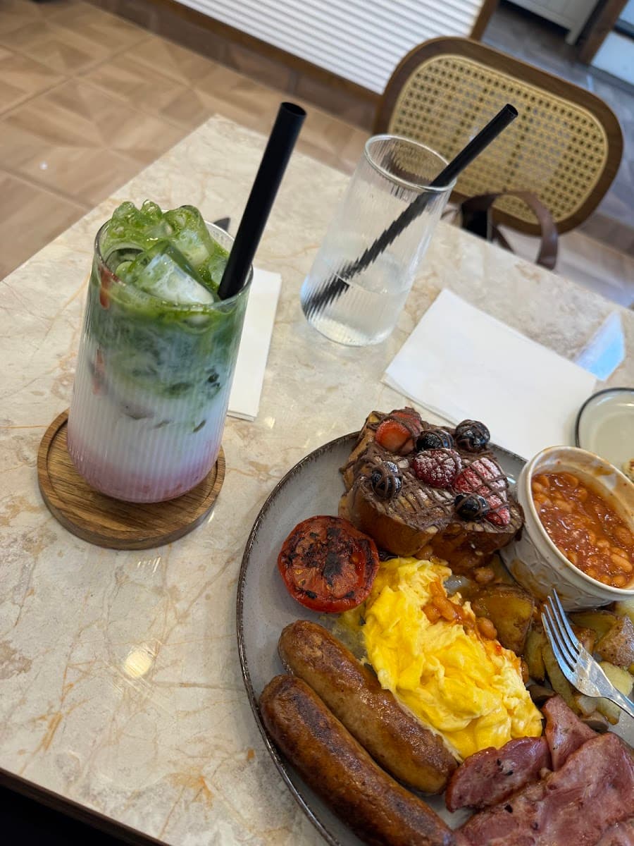 CAFE AFREEN