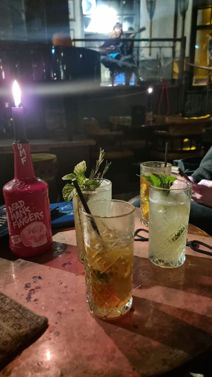 Tavern Botanical Garden Rhum Bar