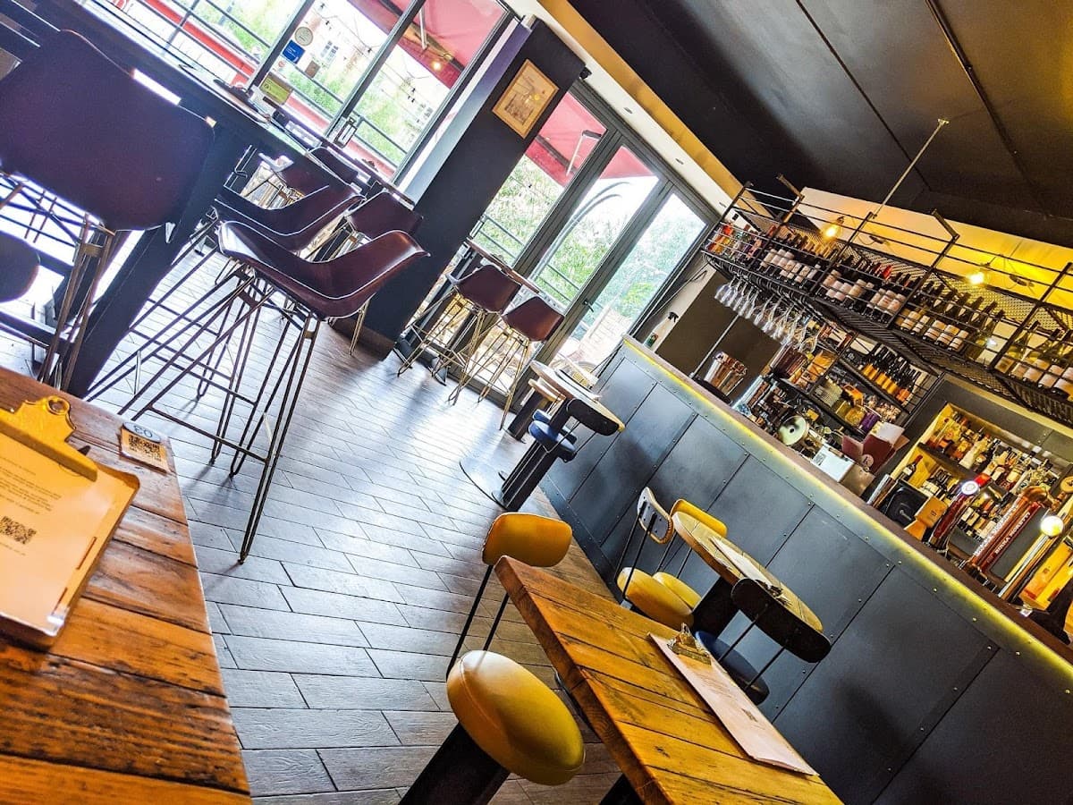 KWB Neighbourhood Bar (Kelham Wine Bar)