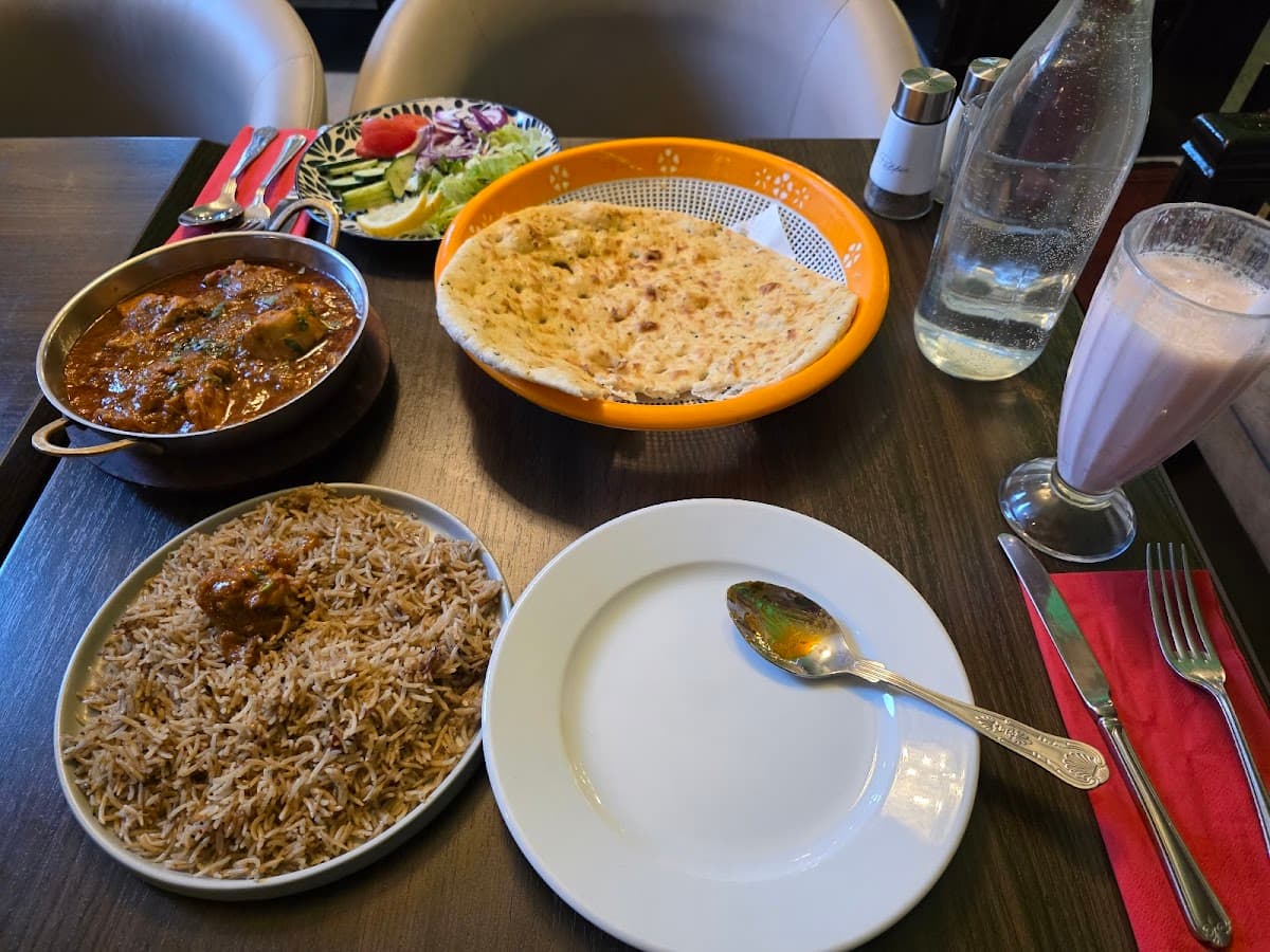 Hayat Restaurant & Sweet centre