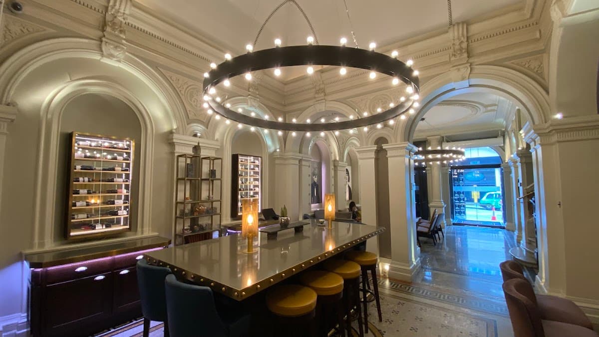 1901 Wine Lounge