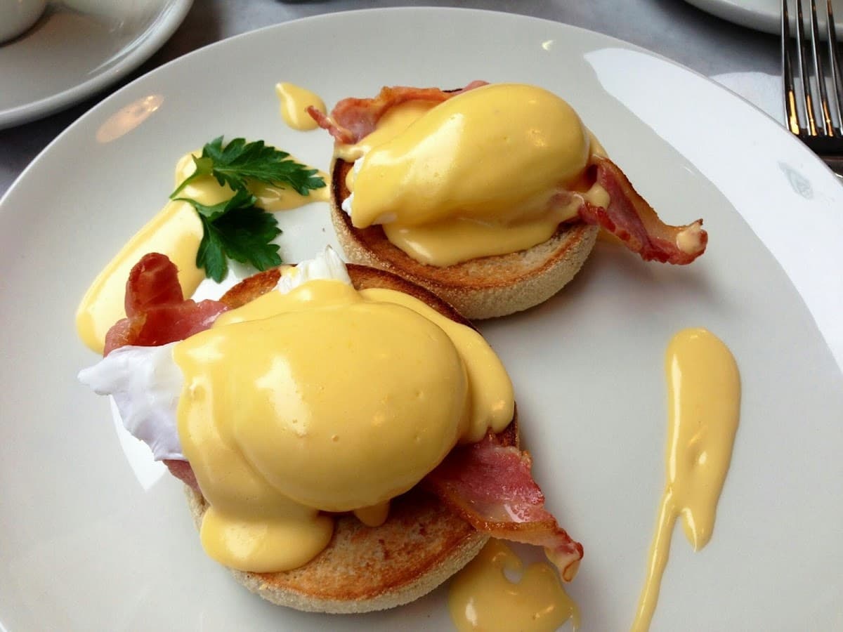 Monty Cafe & Bistro