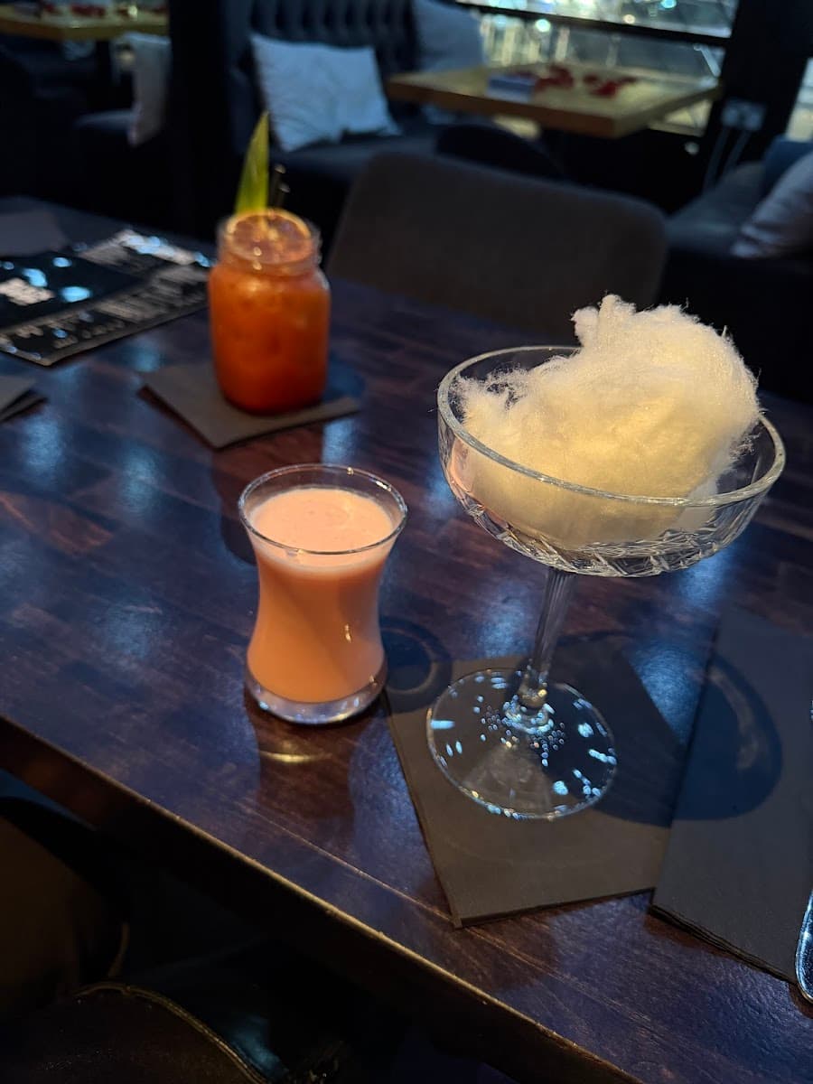 Black Moon Lounge