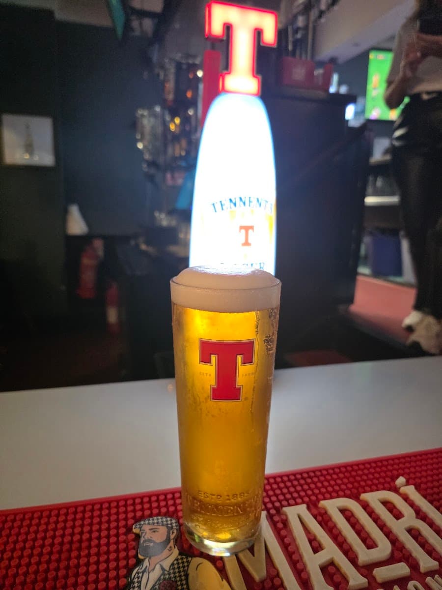 Whites Bar