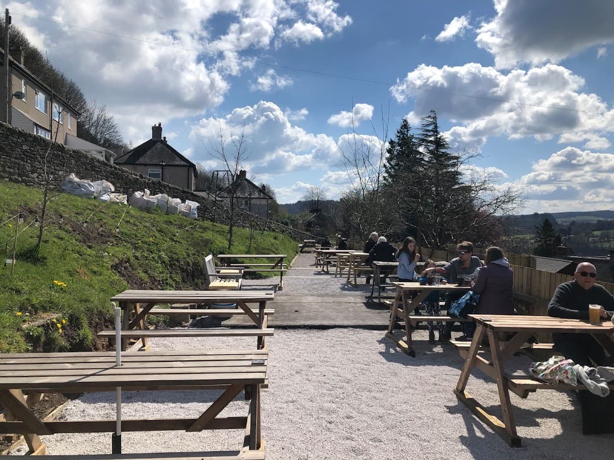 Laburnum Inn