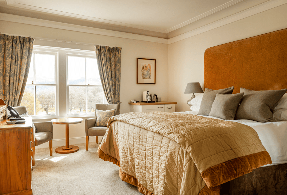 The Lovat Hotel & Restaurant