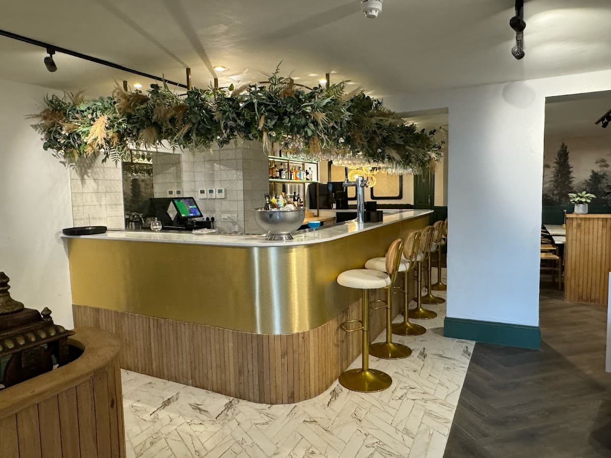 Kiki Bar and Restaurant