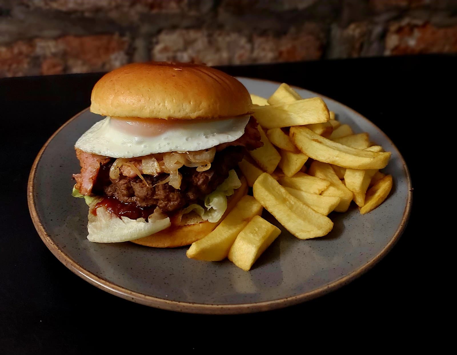 Kingfisher Restaurant & Townhouse