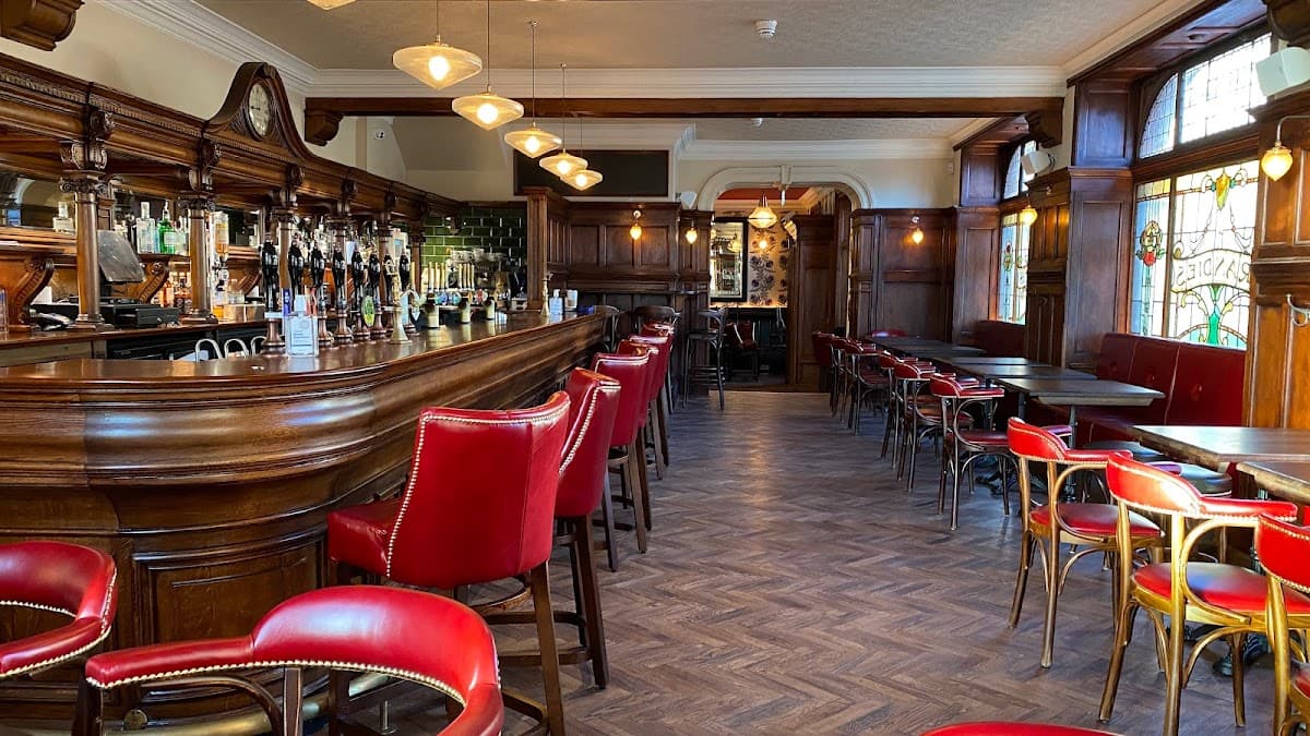 Ryrie’s Bar