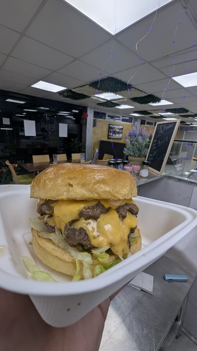 EL FERVVO BURGER
