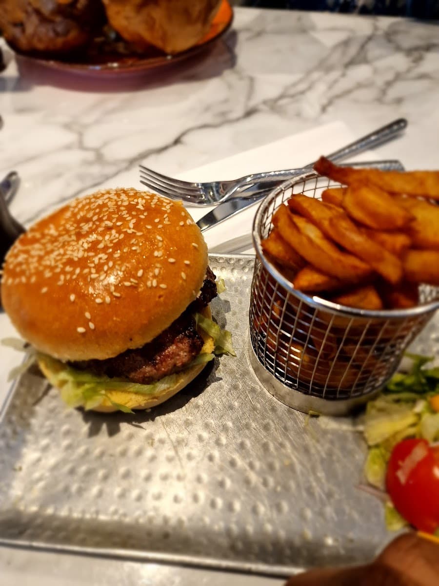 EastZeast Restaurant